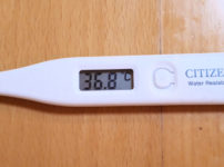 36.8℃の体温計